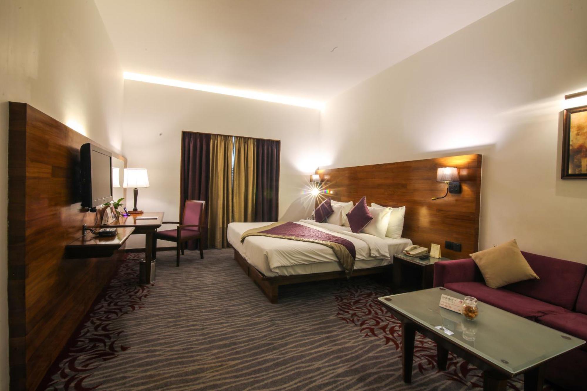 The Orchid Hotel Hinjewadi Pune Exterior photo